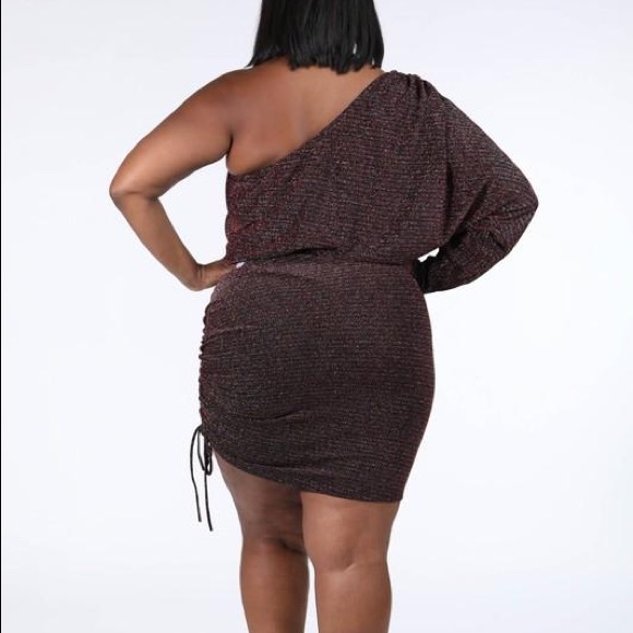 Plus Size Glitter Runched Mini Dress - Picture 9 of 9